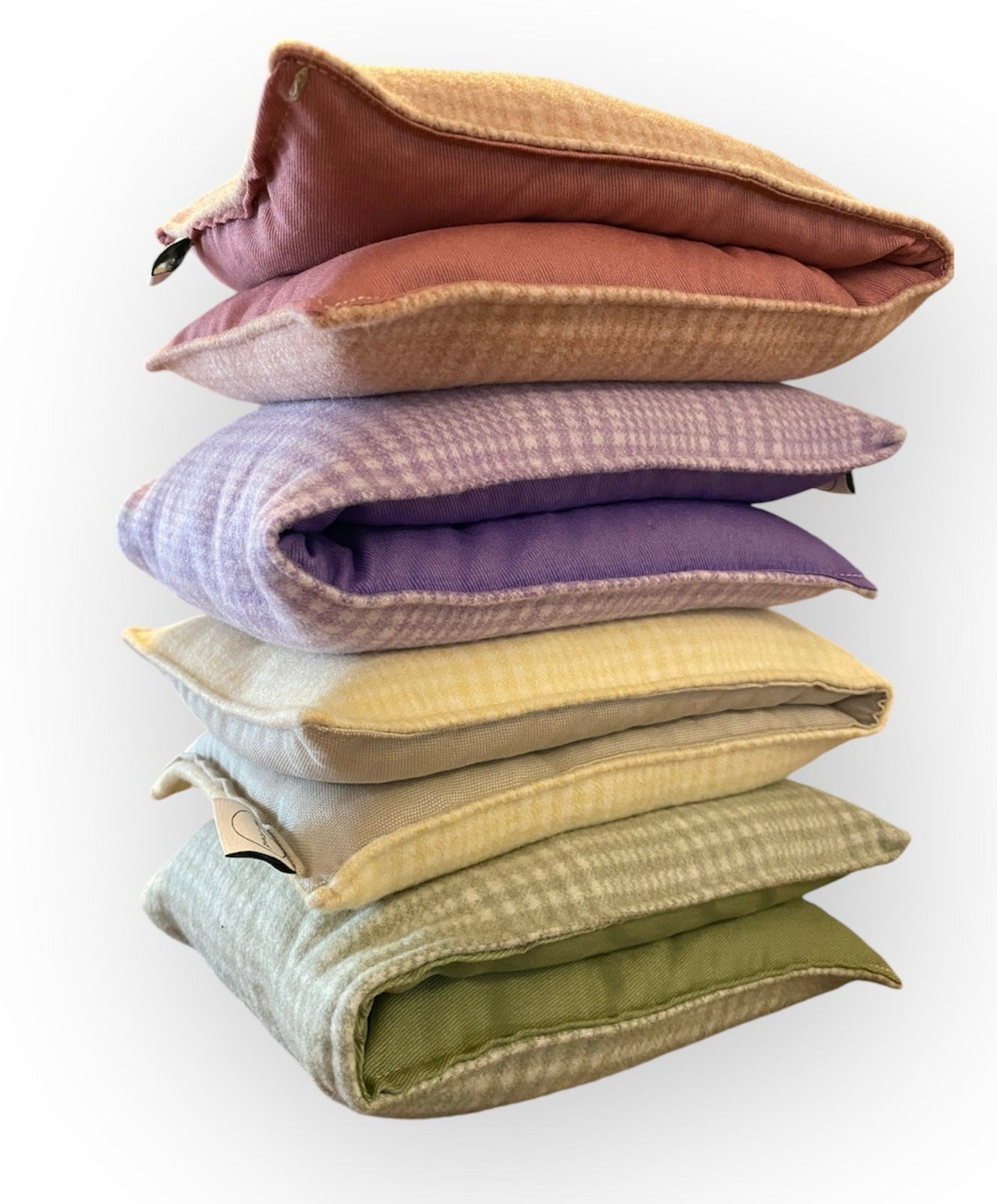 heat pack, lupini bag, cold pack, sore muscles, heat bag, wheat pack, period pain relief, endo pain