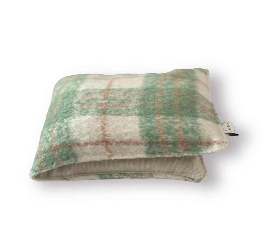 heat pack, lupini bag, cold pack, sore muscles, heat bag, wheat pack, period pain relief, endo pain